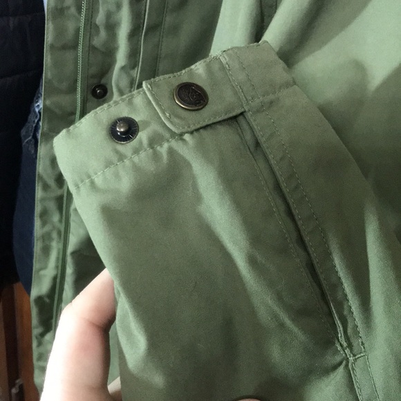 FJALLRAVEN Women’s Luxury Coat - Picture 5 of 15